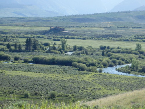 GDMBR: Looking east from WY-352.